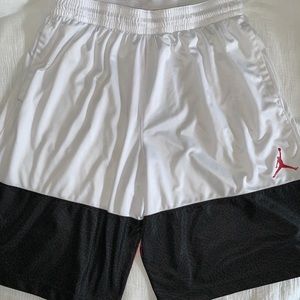 Like new Men’s Jordan basketball shorts